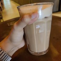 Chai smoothie at Honest Greens in Porto