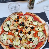 Tomato base pizza with all the veggies (Special Request which they were happy to make) at Punto Fisso in Montecatini Terme