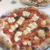 Pizza Margherita at Pitfire Pizza in North Hollywood