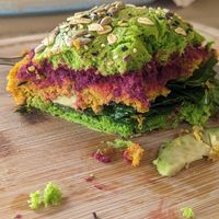 Veggie burger in spinach bagel 👌🏼 at Turquesa in Setubal