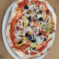 Pizza primavera at Restaurant Petry in Vianden