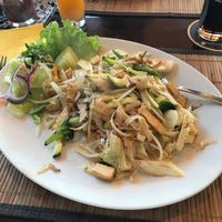 Vegan pad thai at Samadhi in Berlin
