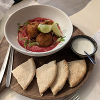 Falafel com betrraba at Pousadela Restaurant in Braga