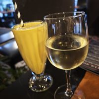 Mango lassi and white wine at Indian Taj Tandoori Restaurant & Bar in Mallorca