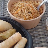Pakoras, gyoza, spring rolls, noodles at SOKDI - Plats Asiatiques Végétariens in Narbonne