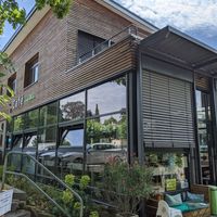 view from the street at Café Menthe in Frankfurt