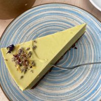 Raw avocado lime cake at Café Menthe in Frankfurt