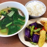 Healthy vegetarian food  at Vegetarian Villas 素雅轩 in West Singapore