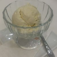 Vegan vanilla ice cream at Love A Slice in Beckenham
