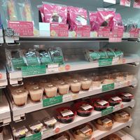 Donuts, puddings... at Weller in Tokyo