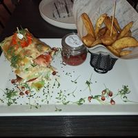 Veta Wrap mit Wedges und Ketchup at Manuto Café in Tuttlingen