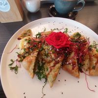 Schwäbische Ravioli mit Kartoffelsalat at Manuto Café in Tuttlingen