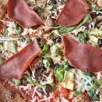 Pizza with vegan cheese and vegan meat  #Veganuary at New Bridge Sprizza in Florence