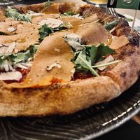Pizza “Toscana” in versione vegan  at New Bridge Sprizza in Florence