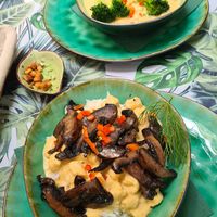 Mushroom and broccoli mains not great at Yes It Is Vegan II - Liszt Ferenc Tér in Budapest