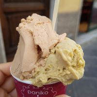 Nocciola e pistacchio at Gelateria Paniko in Lucca