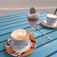 Hafer Cappuccino und Chiasamen mit Mango at Café Hygge37 in Malchow