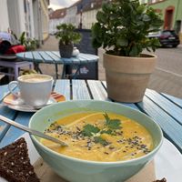 Tagesuppe Blumenkohl-Karotte mit Kokosmilch  at Café Hygge37 in Malchow