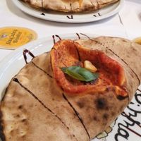 Pizza vulcano (gefüllt mit Spaghetti)ohne Käse at Massimo in Weilheim