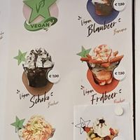 vegane Eisbecher Sorten  at Eis Rialto in Bisingen