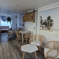 Space at Tropical Blends in Belleville