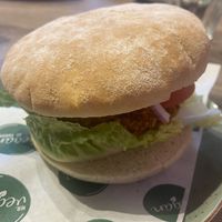 No-chicken burger (not recommended)  at Mr. Vegan Foodbar in Apeldoorn