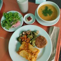 Meal of the day (15k pesos Oct 2023) at Natural Food Plaza & Rincon Vegetariano in Armenia