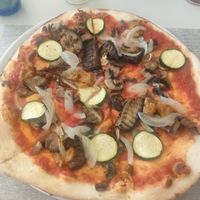 Vegan pizza at Goretti in Salou
