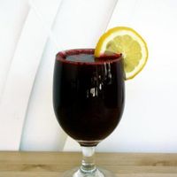 GROUNDATION CHAKRA ELIXIR
Apple, carrot, beet and ginger at Cafe Supernatural in Salt Lake City