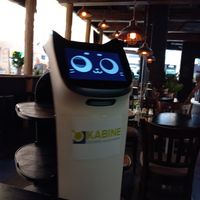 Die Bestellung wurde mit dem Roboter an den Tisch gebracht at KABINE Restaurant in Essen