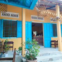 המקום מבחוץ. הליכה של 30 מטרים מהרחוב הראשי בין חצרות at Chickpea Eatery Thuan Chay in Hoi An