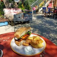 Today it was bean burger and fried with orange and olive oil cake at Filía Laundry Shop & More in Zaharo