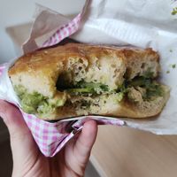 Focaccia légumes verts at Brioche Atelier in Gembloux