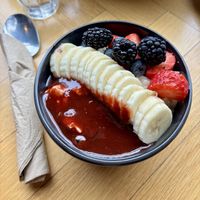 Oatmeal GF bowl  at Social Brew in Copenhagen