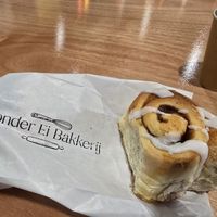 At Veganworld, Kerstbeurs, Hasselt at Zonder Ei Bakkerij in Ghent