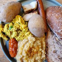 Veganes Rührei mit Salzkartoffel at drei&zwanzig in Karlsruhe