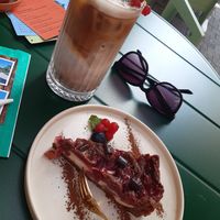 Iced Coffee with coconut milk / brownie-cheesecake with cherry at drei&zwanzig in Karlsruhe