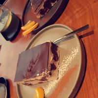 "Donauwelle" cake at drei&zwanzig in Karlsruhe