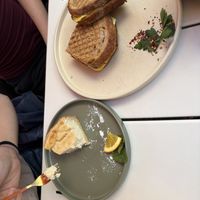 Grilled cheeese and vegan cheese cake  at drei&zwanzig in Karlsruhe