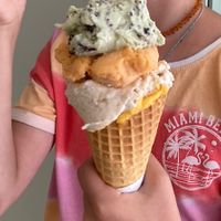 Mint Stracciatella, Apricot, Toasted Coconut, Mango/Papaya/Passionfruit - 4 scoops  at DOPPO Gelataria in Coimbra