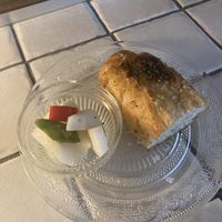 Free bread  at Darc-en-Ciel in Seoul