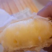 Relleno de la empanada con mucho quesito. at Estallido Vegano in Santiago