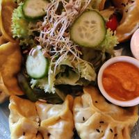 Momos véganes at Tibetan Convention Tea House in Florennes