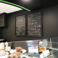 Meal deal at Vegan Folie's in Paris