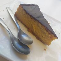 Cheesecake for 6€ at Vegan Folie's in Paris