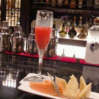 素敵な空間でイケメンのマスターが作ってくれるカクテル🍸美味しくて最高です。  at Mikado Bar in Ninohe