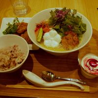 Seasonal Sakura Ramen at T's Tantan - Tokyo JR Station in Tokyo