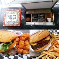 BEST BURGER EVER at Arlo's Food Truck - Cheerup Charlie's in Austin