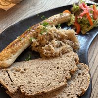 Bratwurst mit Kraut und Brot  at Brüderla in Bamberg