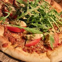 Tomato pizza at Lazy Farmers in Seoul